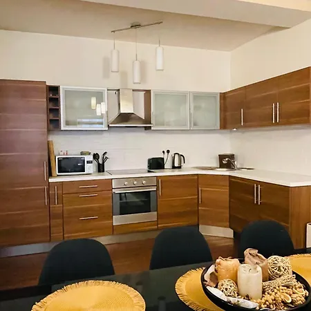 & Comfy 2 Bedroom * Pietà