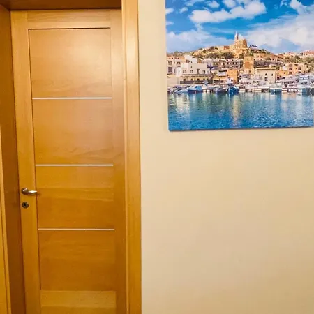 & Comfy 2 Bedroom شقة Pietà